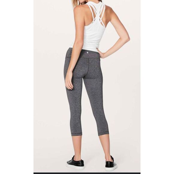 LULULEMON ATHLETICA Wunder Under Crop (Hi-Rise) 'Luxtreme 21" Size 6 - Picture 2 of 4